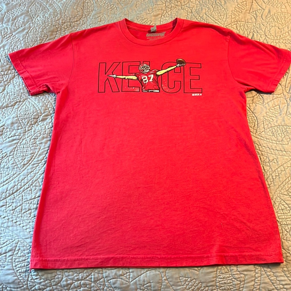 Travis Kelce Tshirt (Sz M)